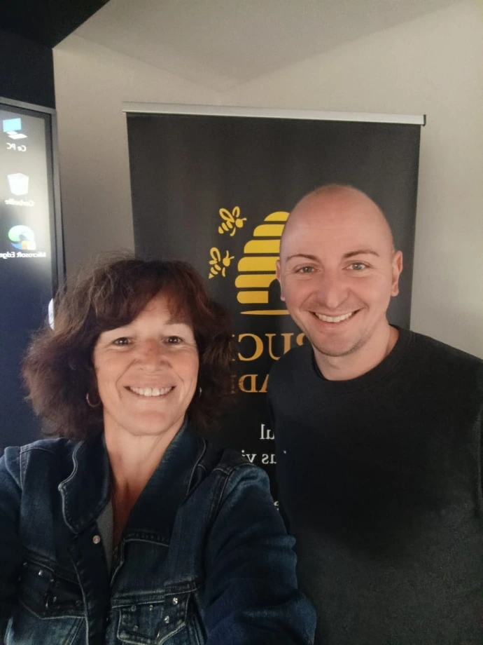 Stéphanie BRUDER et Jonathan LE PETIT fondateurs de la Ruche