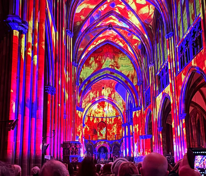 Intérieur de la Cathédrale de Strasbourg lors de la soirée Luminiscence